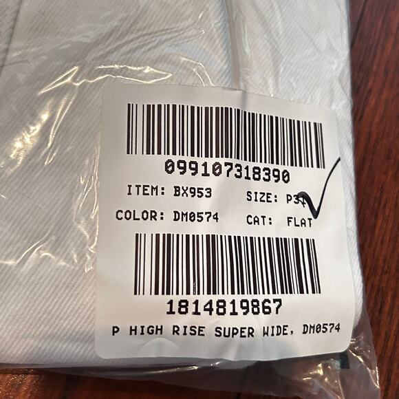 NWT J. Crew High Rise Super Wide Leg Jeans 31 31P P31 White Denim BX953 J.Crew - Picture 5 of 5